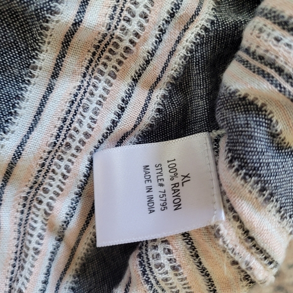 Francesca's Harper Heritage Vertical Stripe Button Down Front Tie Top Size XL - Picture 10 of 10